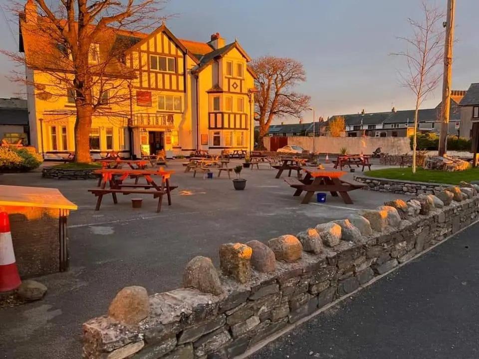 Clarkes Hotel Barrow In Furness المظهر الخارجي الصورة